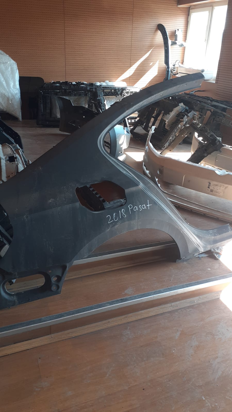 B8 passat sağ arka camurluk